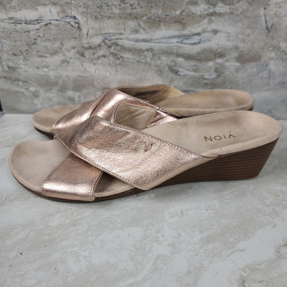 Vionic KARA Rose Gold Metallic Leather Cross-Band Demi-Wedge Sandals 11 - Picture 4 of 9